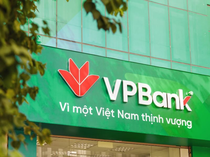 Lãi suất ngân hàng VPBank mới nhất khi gửi tại quầy