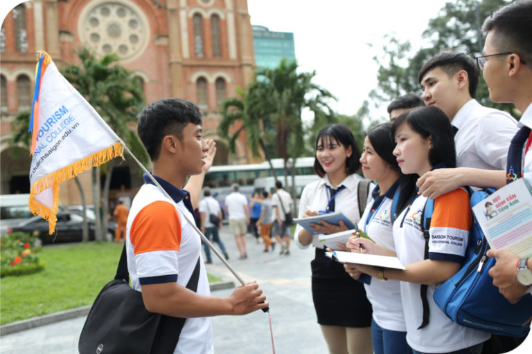 The tourist industry. The tourist industry. The tourist industry. Types of tourism презентация. The tourist industry.