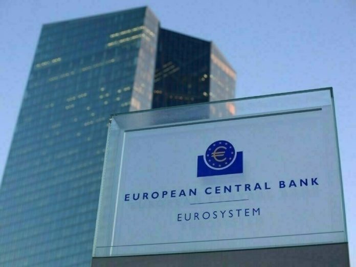 ECB quyết định tăng mức lãi suất lên mức cao nhất trong 22 năm