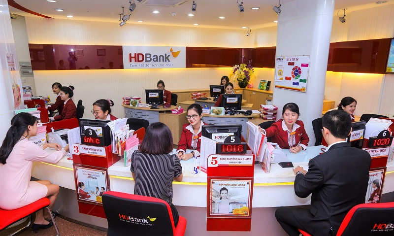 Lãi suất ngân hàng HDBank mới nhất khi gửi tại quầy