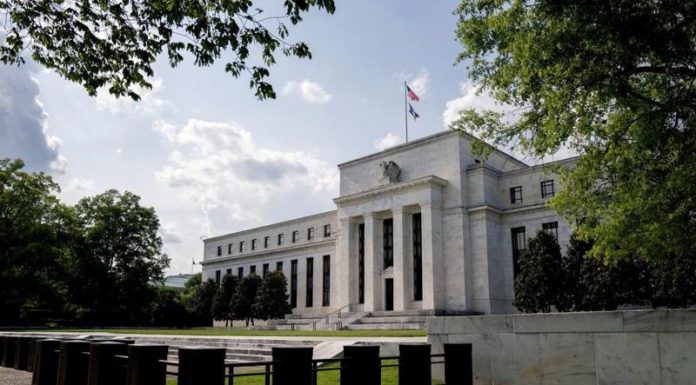 Nền kinh tế bất ổn: Fed “ngần ngại” cắt giảm lãi suất Nền kinh tế bất ổn: Fed "ngần ngại" cắt giảm lãi suất