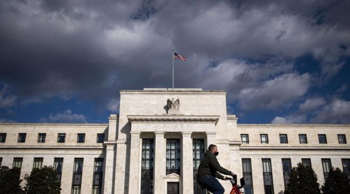 Fed có thể cân nhắc trì hoãn kế hoạch cắt giảm lãi suất Fed có thể cân nhắc trì hoãn kế hoạch cắt giảm lãi suất